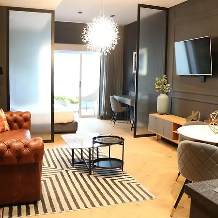 Prime Location & Comfort